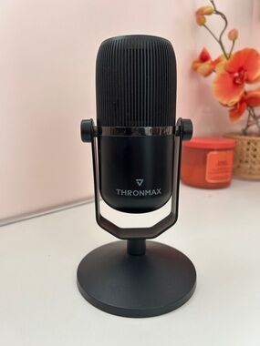 Black Desktop USB Microphone - Professional Streaming Mic